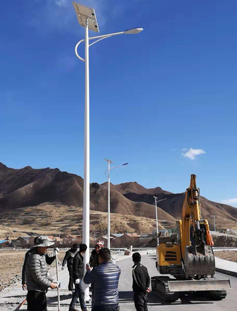 甘南碌曲10米拜城太阳能路灯项目