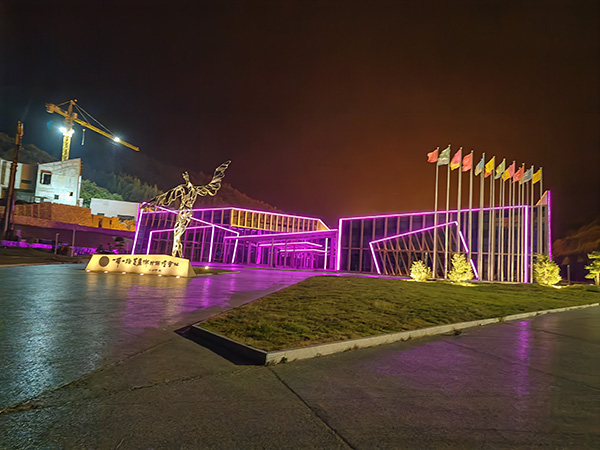 城市亮化是现代城市建设的重要组成部分,它不仅可以美化城市的夜景,还能提升城市的整体形象。随着科技的不断进步,城市亮化也得到了更多的关注和创新。本文将介绍一些关于城市亮化的创意和技术,帮助读者了解城市亮化的重要性以及如何进行拜城城市亮化的规划和实施。 城市亮化是现代城市建设的重要组成部分,它不仅可以美化城市的夜景,还能提升城市的整体形象。随着科技的不断进步,城市亮化也得到了更多的关注和创新。本文将介绍一些关于城市亮化的创意和技术,帮助读者了解拜城城市亮化的重要性以及如何进行拜城城市亮化的规划和实施。