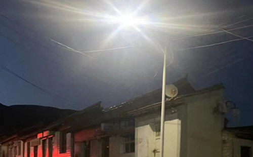 农村院子里最适合的拜城太阳能路灯亮度与安装要点